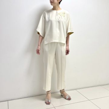 【セットアップウィズフラワーエンブ】のご紹介