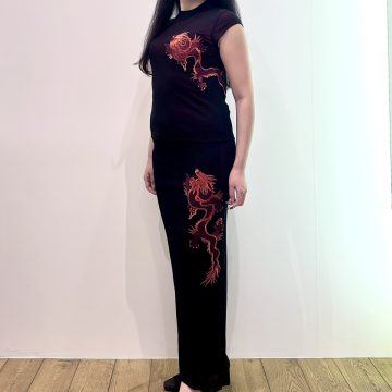 「ドラゴンエンブオンソリッドネットブラウス&スカート」のご紹介