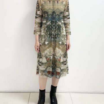 【ブッダプリントネットワンピース】のご紹介
