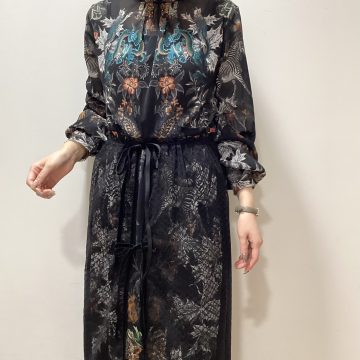 「ゾディアックプリントネットワンピース」のご紹介