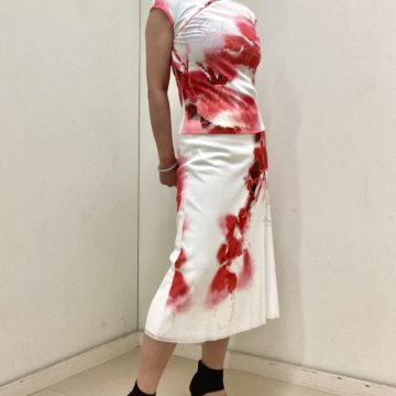 「フェイデッドチェリーブロッサムプリントブラウス・スカート」のご紹介