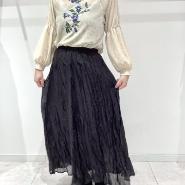 刺繍ベロアブラウス